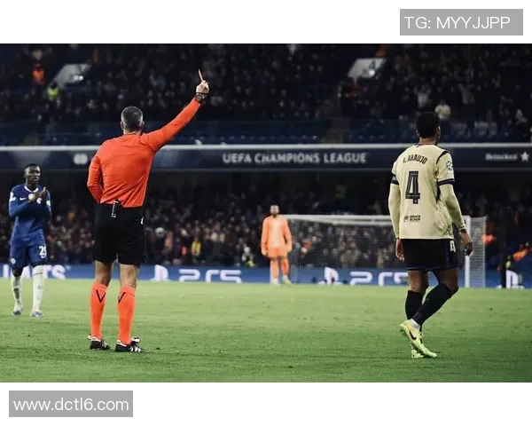 足总杯激战国米以3-0战胜巴萨红牌事件引发全场热议与争议