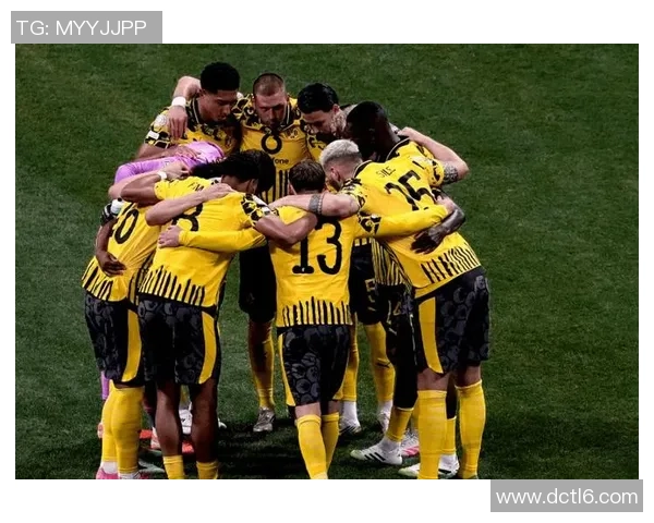 足总杯激战曼联与多特蒙德平局红牌事件引发全场热议与数据分析